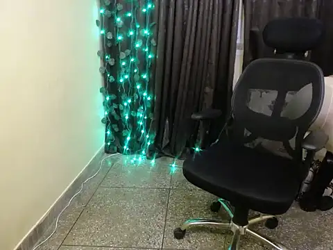 Im Malaika online show from March 13, 3:29 pm