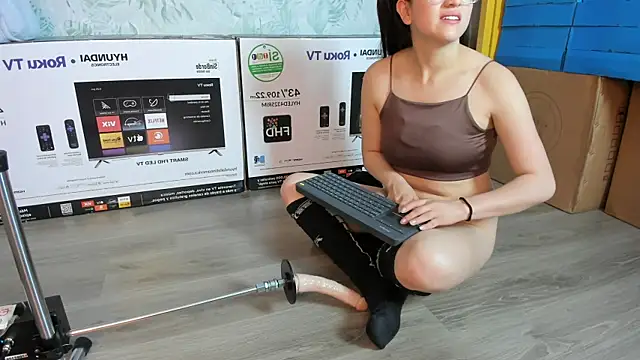 Snapshot of EvaMark_ chatting on June 20, 11:46 am EvaMark online show from June 20, 11:46 am