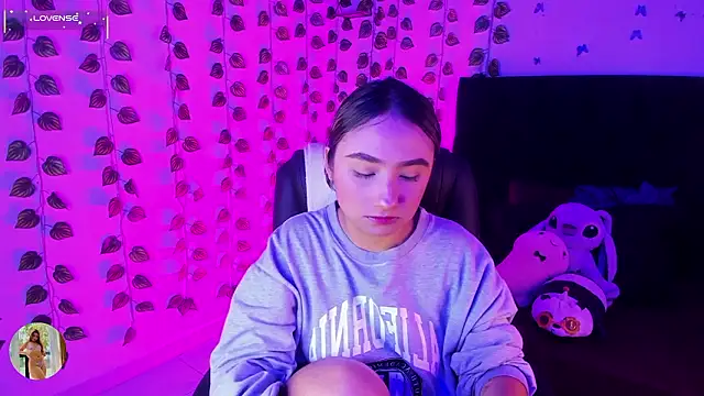 charlotte keyss online show from March 14, 12:21 pm