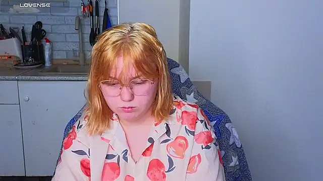 soft focus online show from April 30, 4:52 am