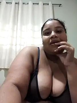 gordinhafogosaa online show from May 8, 11:37 am