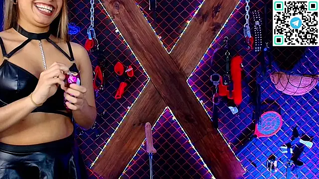 bellatrix mistres bdsm online show from May 14, 8:26 pm