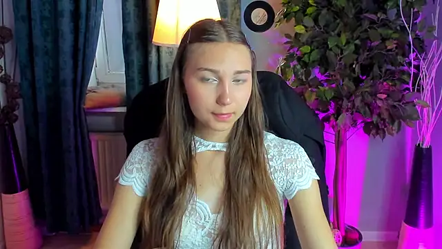OliviaLang online show from May 12, 11:07 am