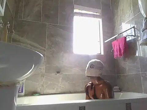 BumbleBee84 online show from March 7, 9:50 am