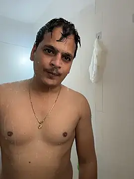 Snapshot of the_guy_u_desire chatting on March 27, 5:57 am the guy u desire online show from March 27, 5:57 am