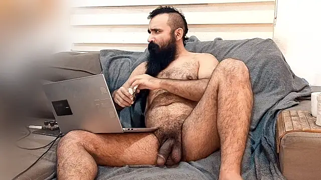 Barba Negra Fumador online show from June 9, 9:59 pm