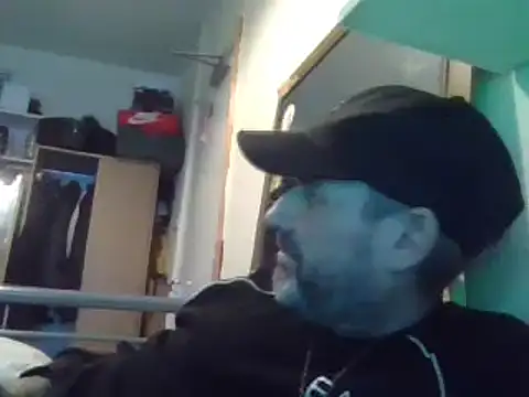 Snapshot of DOUBLETROUBLE7773 chatting on March 3, 11:32 pm DOUBLETROUBLE7773 online show from March 3, 11:32 pm