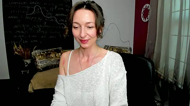 Snapshot of Kate_Millersi chatting on July 31, 12:04 pm Kate Millersi online show from July 31, 12:04 pm
