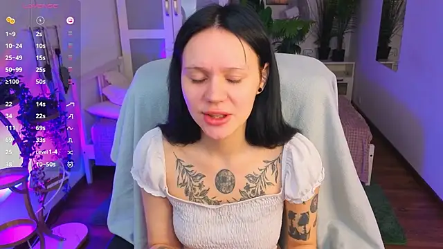 kittenlolla online show from April 30, 5:47 am