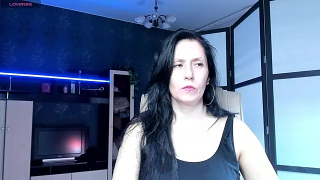 Lucky Milf online show from July 6, 5:04 pm