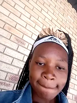 Snapshot of LillyXO2 chatting on March 8, 11:14 am LillyXO2 online show from March 8, 11:14 am