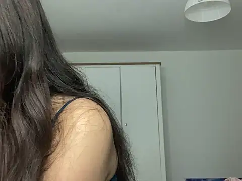 Snapshot of Ellamay06 chatting on April 9, 8:25 pm Ellamay06 online show from April 9, 8:25 pm