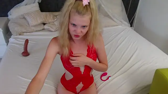 Snapshot of AliceWiss chatting on July 28, 3:21 pm AliceWiss online show from July 28, 3:21 pm