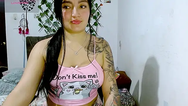 Snapshot of Hanna__Cute22 chatting on March 21, 12:59 am Hanna Cute22 online show from March 21, 12:59 am