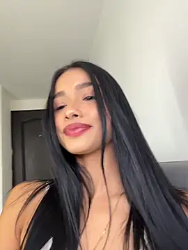 Bella Smithe online show from June 9, 5:02 pm