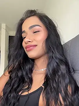 Bella Smithe online show from July 28, 4:50 pm