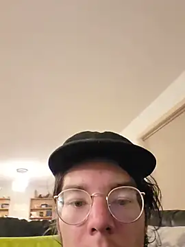 Snapshot of KinkyKittyBoy chatting on June 11, 9:29 am KinkyKittyBoy online show from June 11, 9:29 am