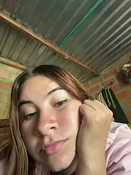 Snapshot of Zoe_Luxxe_ chatting on May 10, 9:42 pm Zoe Luxxe online show from May 10, 9:42 pm