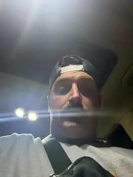 Snapshot of PoundedCajunGuy93 chatting on April 29, 8:29 am PoundedCajunGuy93 online show from April 29, 8:29 am