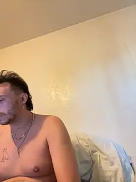 TallHungandCloudy69 online show from March 9, 1:31 am