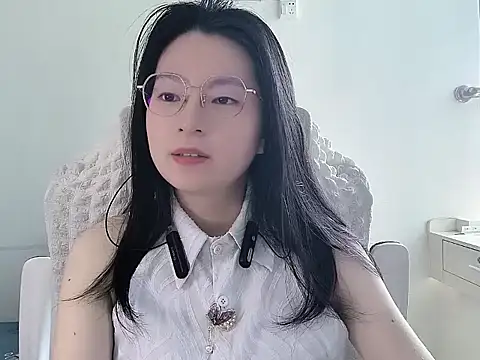 Snapshot of Eeya-36 chatting on March 16, 7:01 am Eeya-36 online show from March 16, 7:01 am