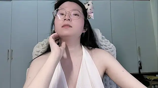 Eeya-36 online show from May 8, 11:04 am