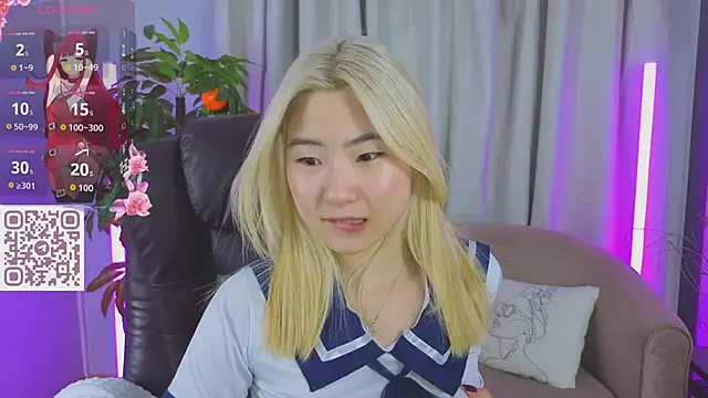 YunnaLuv online show from March 8, 1:03 am