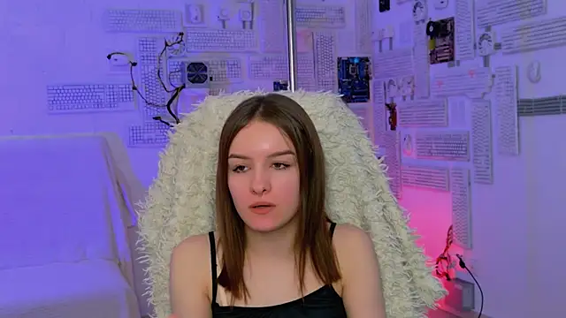 KellieBanshe online show from June 18, 4:35 am