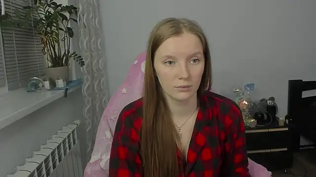 Snapshot of Mary_Blu chatting on November 18, 6:01 pm Mary Blu online show from November 18, 6:01 pm