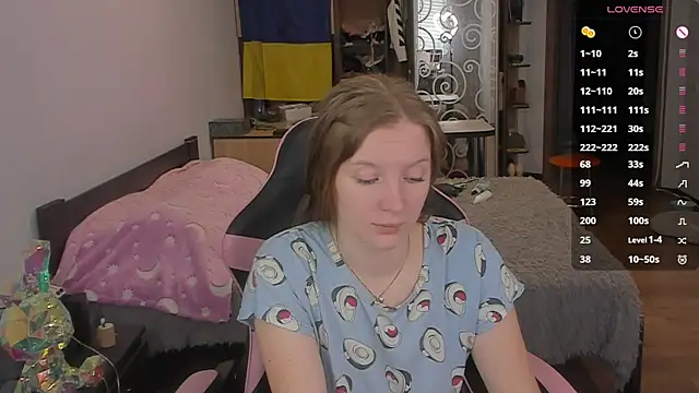 Snapshot of Mary_Blu chatting on November 22, 10:47 am Mary Blu online show from November 22, 10:47 am