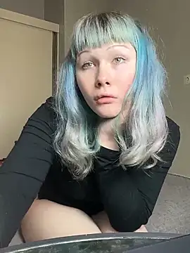 AlexaGudz online show from May 17, 6:37 pm