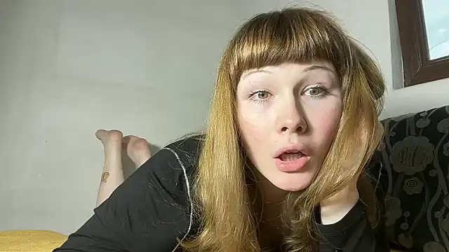 AlexaGudz online show from May 28, 2:25 pm