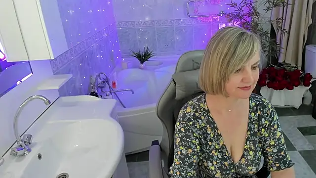 BettyGibsonn online show from May 1, 7:57 am