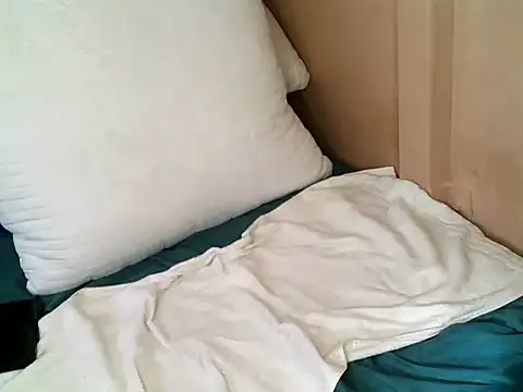 Lady Giraffe online show from March 13, 2:12 pm