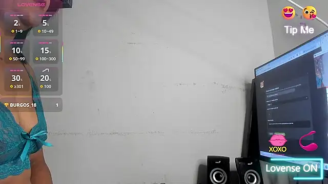 Snapshot of saraladys chatting on July 1, 8:38 am saraladys online show from July 1, 8:38 am