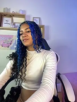 Franchezcaa  online show from April 30, 5:52 pm