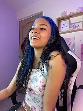 Snapshot of Franchezcaa_ chatting on May 9, 5:51 pm Franchezcaa online show from May 9, 5:51 pm
