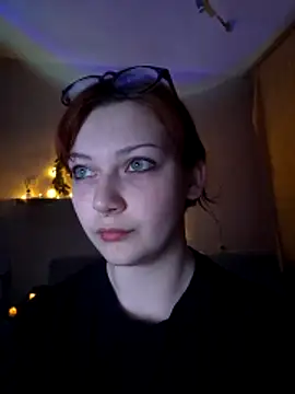 VelvetEve online show from March 7, 8:06 pm