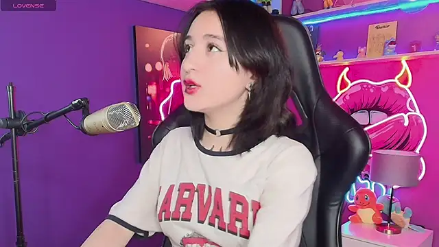 Velvet C4k3 online show from March 9, 8:02 pm