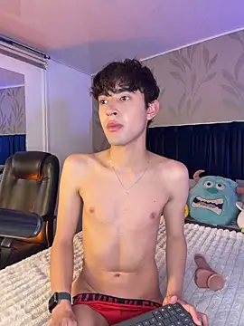 MatthewMoore  online show from March 14, 11:54 pm