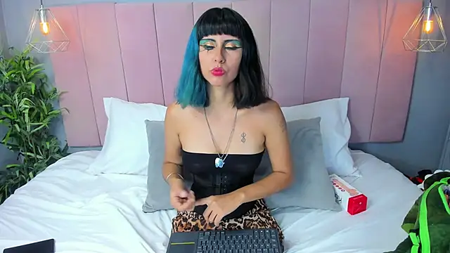 KleoLennox online show from March 12, 2:34 pm