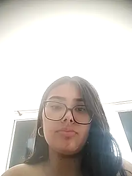 pregnant kitten01 online show from March 12, 7:09 pm