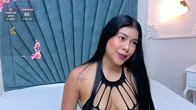 Leandra-Johnson online show from June 15, 1:24 pm