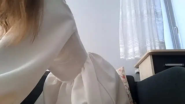 blondeofme online show from March 11, 11:16 am