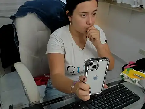 Valery bonnet online show from March 7, 1:08 pm