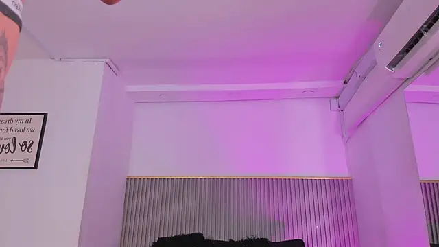 ashvalentine  online show from July 23, 7:34 pm
