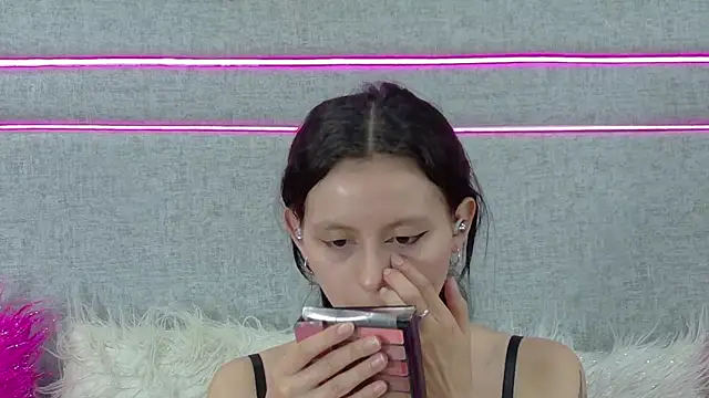 Snapshot of Naomimolie chatting on July 22, 12:41 pm Naomimolie online show from July 22, 12:41 pm