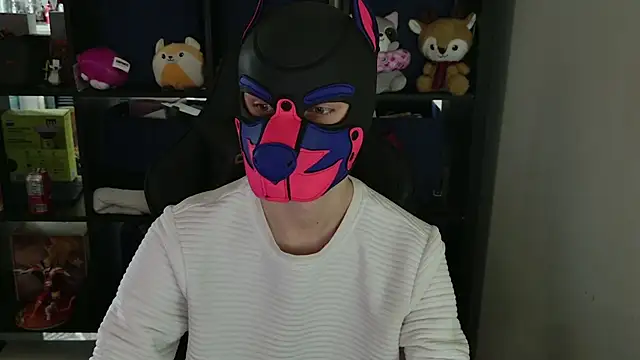 Snapshot of MellPUP chatting on April 14, 11:55 pm MellPUP online show from April 14, 11:55 pm
