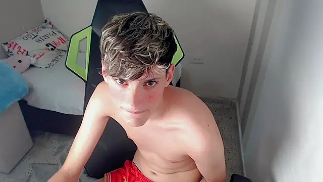 Snapshot of Pablito_junior chatting on June 3, 3:53 am Pablito junior online show from June 3, 3:53 am