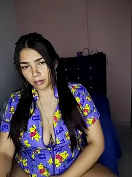 Dulce06 online show from June 26, 4:50 am